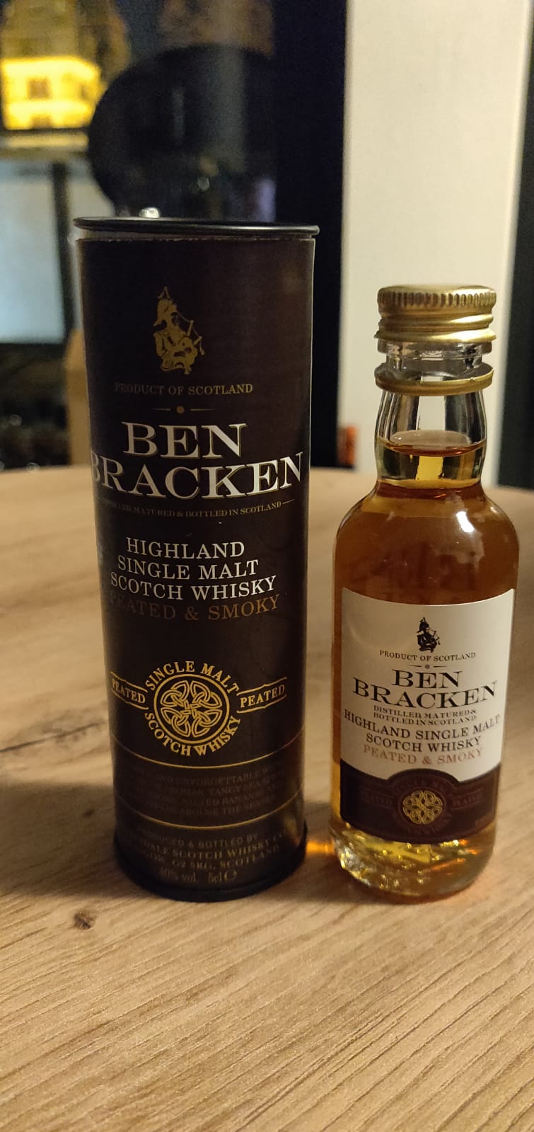 Ben Bracken Single Peated Highland Whiskygraphie & für LIDL Whisky Malt Scotch Smoky 